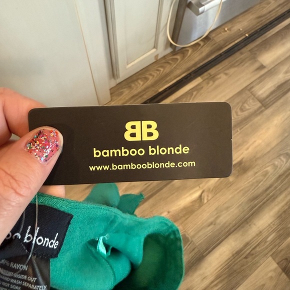 NWT Bamboo blonde Green Ruffle Skirt size 14 - Picture 5 of 5